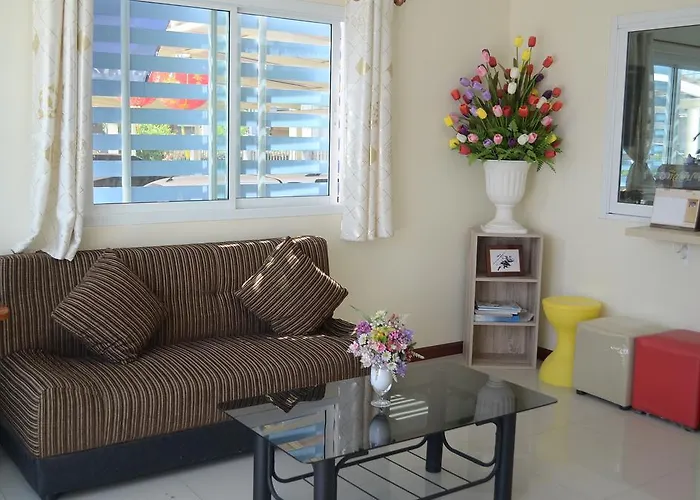 โรงแรม Tulip Place 3*