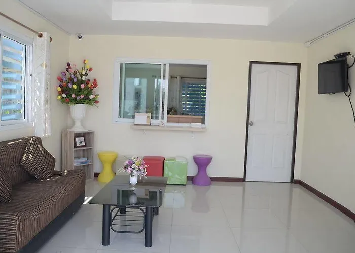 Tulip Place 3*