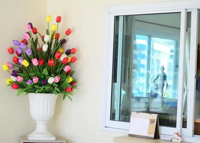Tulip Place โรงแรม 3*